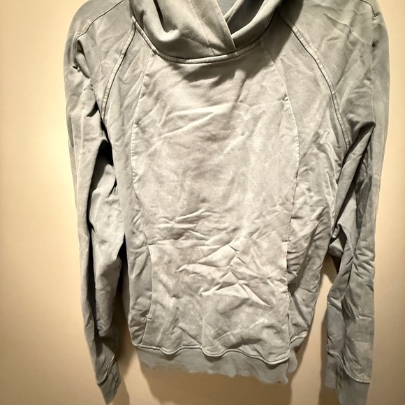 Lululemon Athletica Scuba Pullover Sweater - Picture 2 of 5